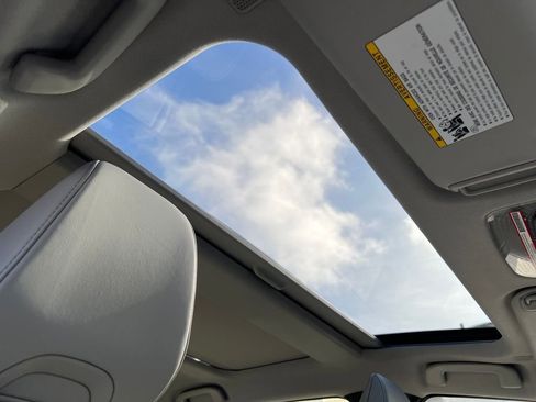 New 2026 Toyota Prius Limited FWD image 23