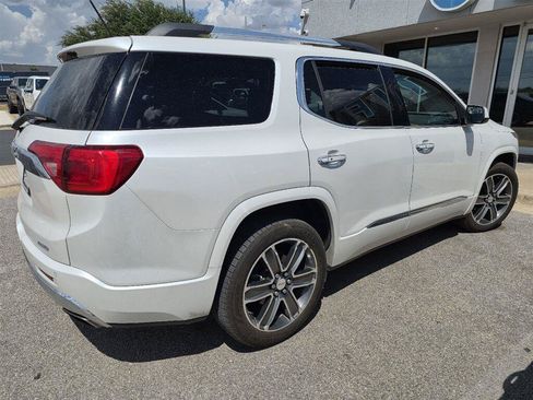 Used 2018 GMC Acadia Denali w/ Technology Package AWD/4WD image 4