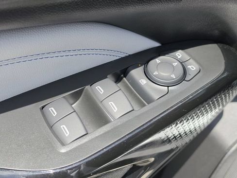 New 2026 Chevrolet Trax LT w/ LT Convenience Package FWD image 19