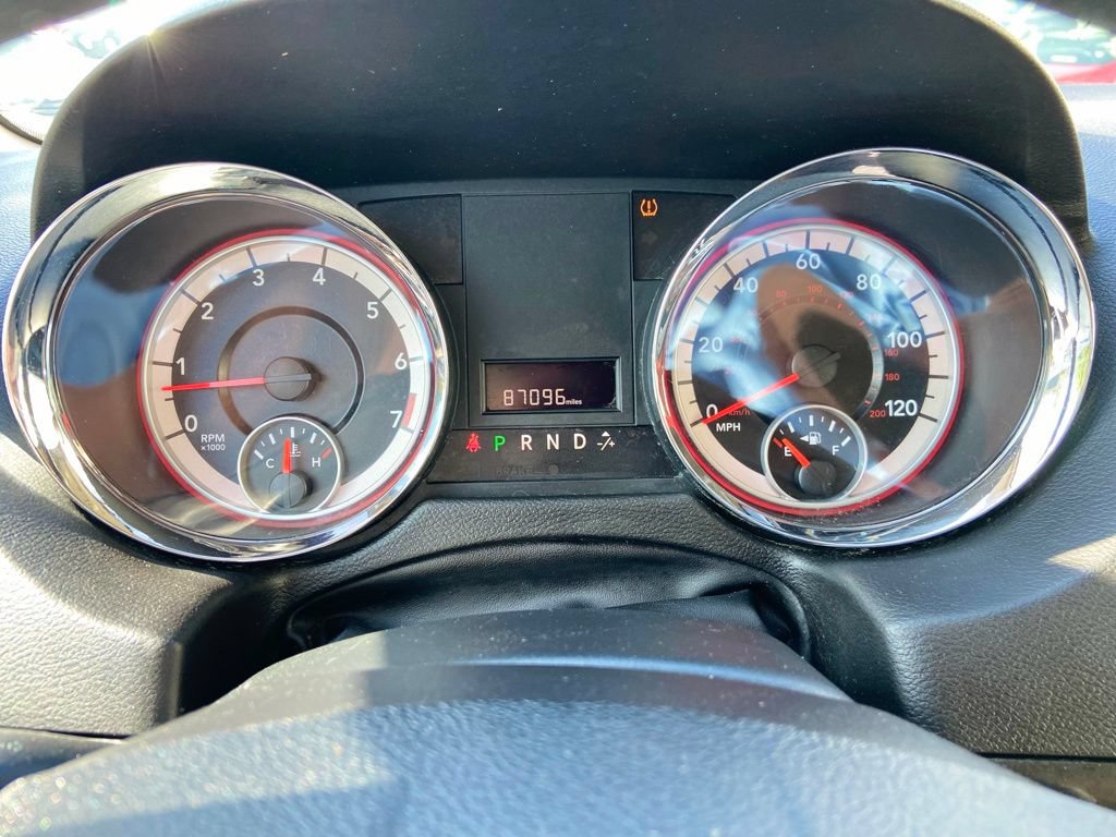 Used 2013 Dodge Grand Caravan American Value Package FWD image 28