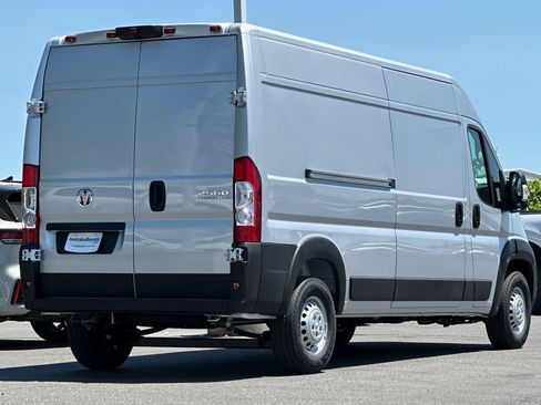 New 2026 RAM ProMaster 2500 w/ Convenience Group FWD image 4