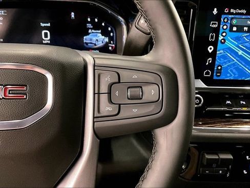 Used 2025 GMC Sierra 1500 SLE w/ Preferred Package AWD/4WD image 26