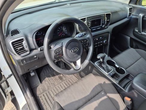 Used 2017 Kia Sportage LX FWD image 17