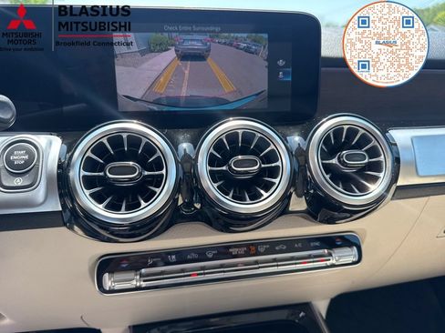 Used 2022 Mercedes-Benz GLB 250 4MATIC w/ Premium Package Lite image 26