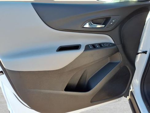 Used 2023 Chevrolet Equinox LS w/ LS Convenience Package image 14