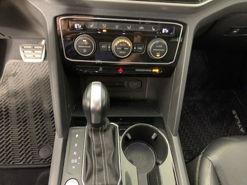 Used 2021 Volkswagen Atlas SEL R-Line image 26