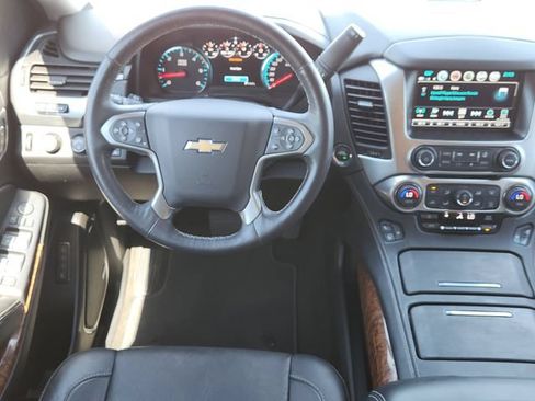 Used 2018 Chevrolet Tahoe Premier AWD/4WD image 27