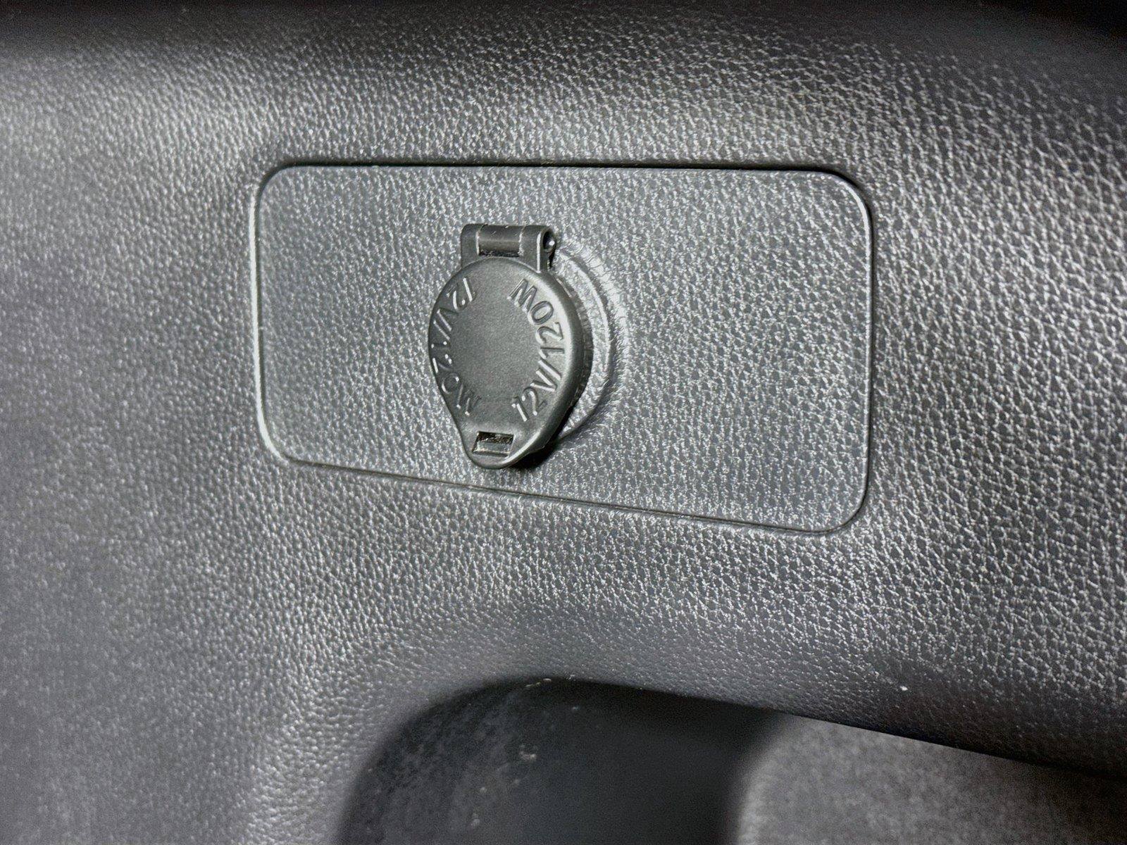 Used 2019 Toyota RAV4 XLE w/ Convenience Package FWD image 40