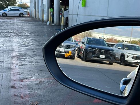 Used 2025 Volkswagen Jetta SE image 18