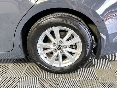 Used 2025 Toyota Camry LE image 28