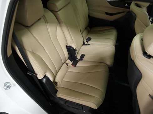 Used 2023 Acura MDX SH-AWD w/ Advance Package image 16