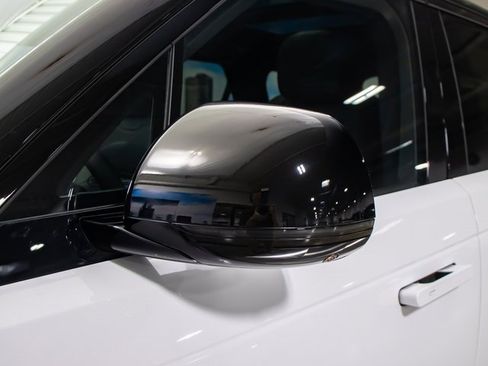 New 2025 Land Rover Range Rover Sport SE image 10