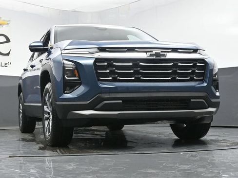 New 2026 Chevrolet Equinox LT w/ Convenience Package II FWD image 3