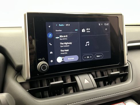 New 2025 Toyota RAV4 XLE image 12