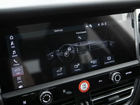 New 2026 Porsche Macan AWD/4WD image 15