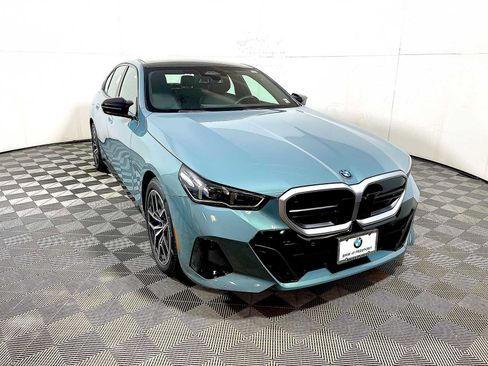 Used 2024 BMW i5 M60 w/ Premium Package image 2