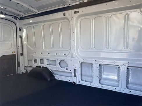 New 2025 Ford Transit 250 148 Medium Roof image 19
