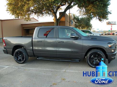 Used 2022 RAM 1500 Big Horn RWD image 6