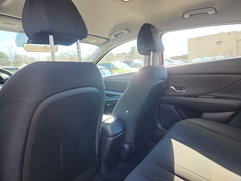 Used 2021 Hyundai Elantra SEL w/ Cargo Package image 24