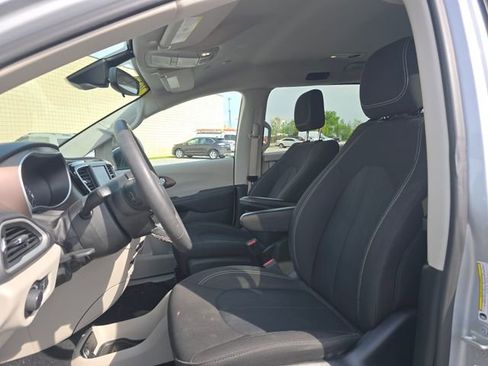 Used 2024 Chrysler Voyager LX FWD image 12