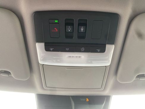 Used 2024 Mitsubishi Outlander SE image 23