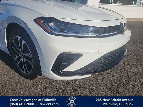 Certified 2025 Volkswagen Jetta Sport image 21