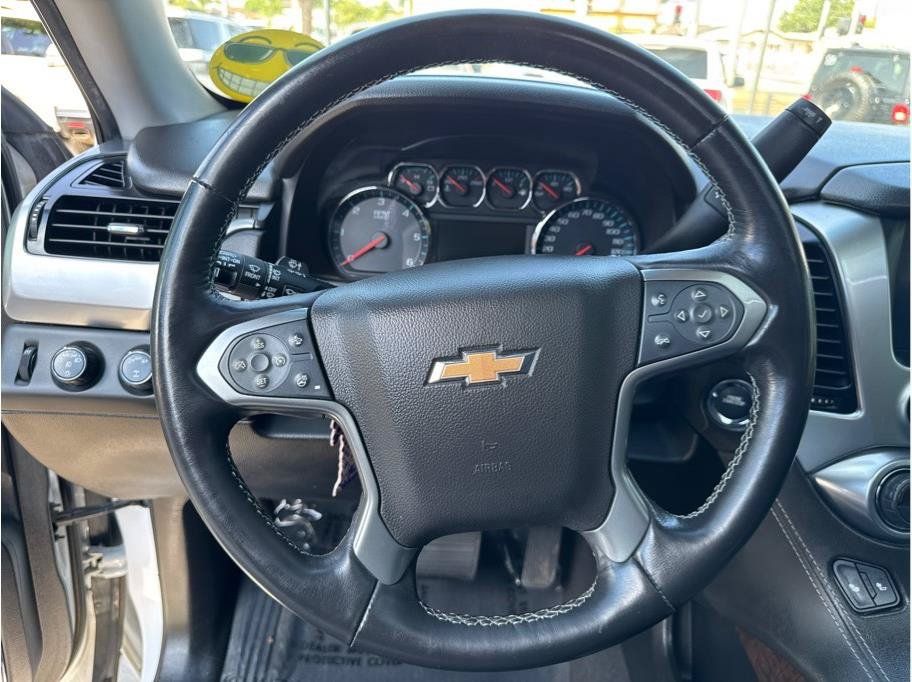 Used 2019 Chevrolet Suburban LT AWD/4WD image 31