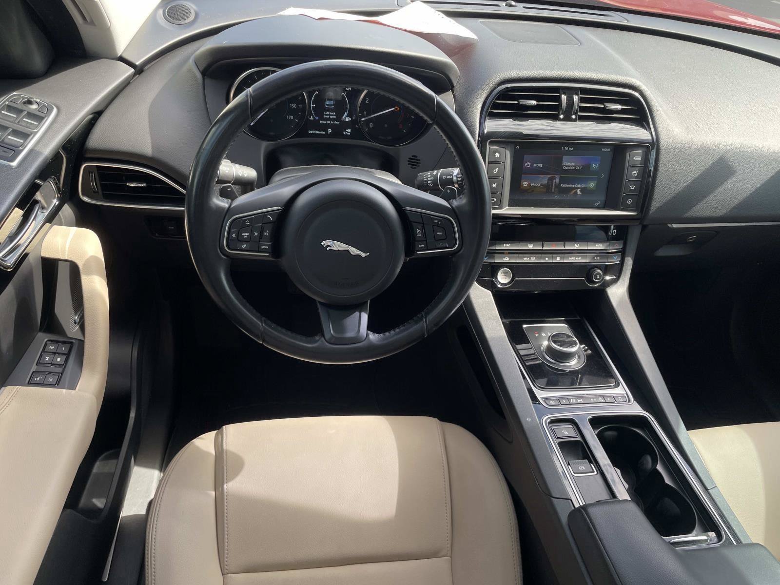 Used 2018 Jaguar F-PACE Premium AWD/4WD image 20