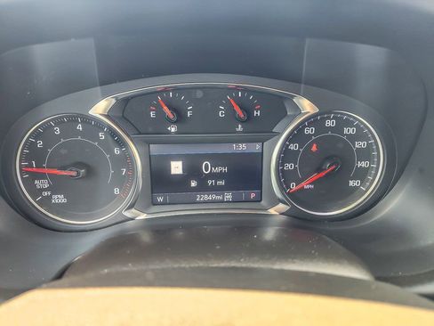 Certified 2023 GMC Acadia SLT image 10