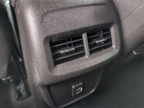 Used 2024 GMC Terrain SLE FWD image 6