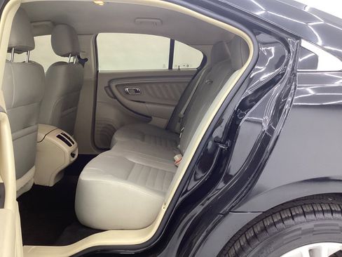 Used 2017 Ford Taurus SE image 20