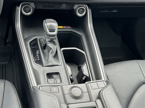 Used 2025 Toyota Grand Highlander XLE image 23