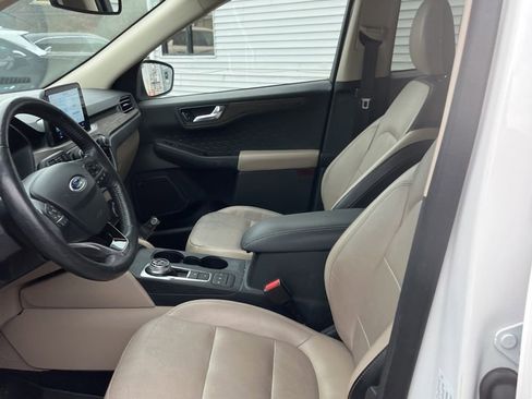 Used 2020 Ford Escape Titanium w/ Titanium Premium Package 2.0 image 7