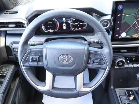 Used 2026 Toyota 4Runner Limited AWD/4WD image 15
