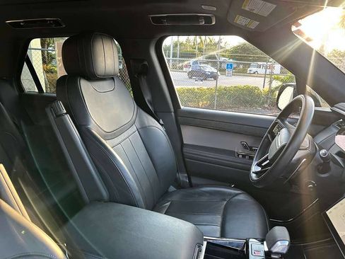 Used 2024 Land Rover Range Rover Sport Dynamic SE image 27