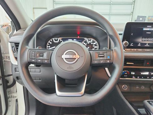 Used 2023 Nissan Rogue SV FWD image 22