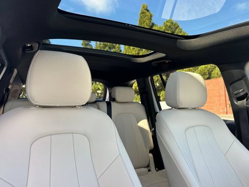 Certified 2023 Mercedes-Benz GLB 250 image 20