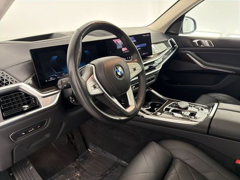 Used 2025 BMW X7 xDrive40i AWD/4WD image 21