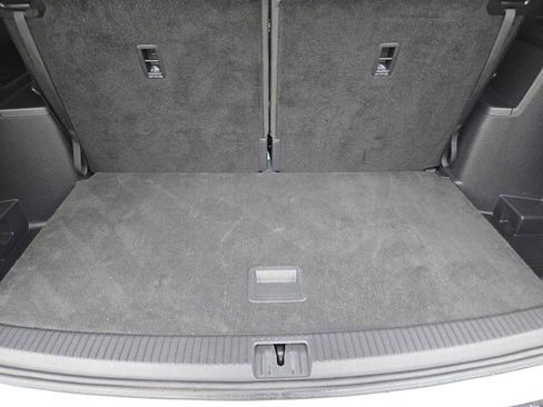 Used 2024 Volkswagen Atlas SE w/ Panoramic Sunroof Package image 32