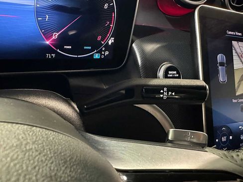 Used 2024 Mercedes-Benz GLC 300 4MATIC image 33