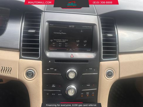 Used 2015 Ford Taurus SEL w/ Equipment Group 201A FWD image 8