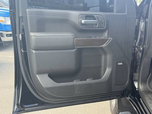 Used 2022 GMC Sierra 3500 Denali w/ Denali Ultimate Package AWD/4WD image 35