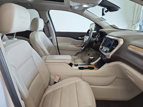 Used 2017 GMC Acadia Denali w/ Technology Package image 10