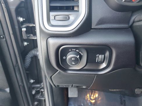 Used 2023 RAM 3500 Big Horn w/ Night Edition AWD/4WD image 33
