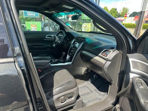 Used 2012 Ford Explorer XLT AWD/4WD image 17