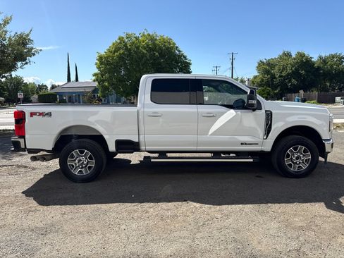 Used 2024 Ford F250 Lariat w/ FX4 Off-Road Package AWD/4WD image 6