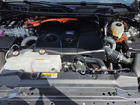 Used 2026 Toyota Tundra Capstone AWD/4WD image 30