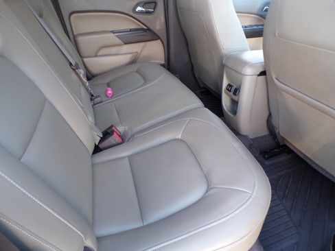 Used 2016 GMC Canyon SLT w/ Driver Alert Package image 10