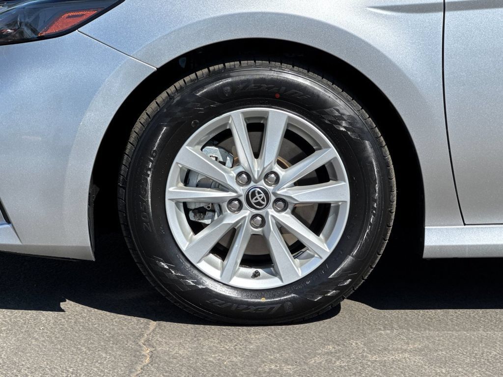 Used 2025 Toyota Camry LE FWD image 23