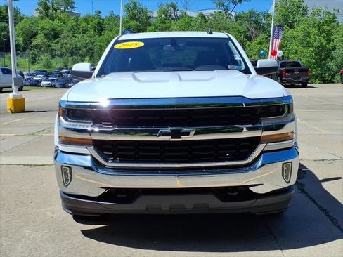 Used 2018 Chevrolet Silverado 1500 LT w/ All Star Edition AWD/4WD image 3